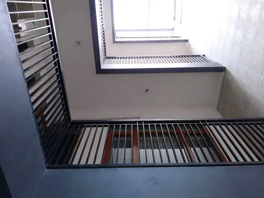 DIjual rumah dekat semanggi jakarta barat