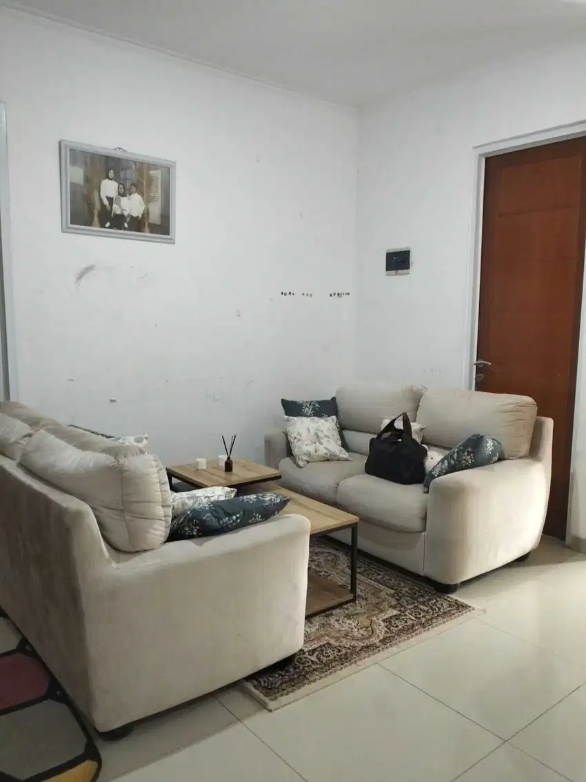 Rumah Modern Minimalis Di Bintaro, Lokasi Strategis