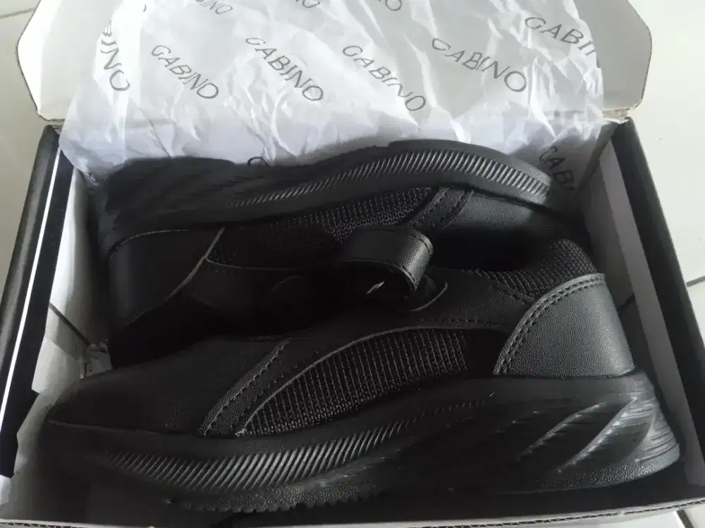 Gabino Sepatu Anak Sekolah Tira Black Size 29- G3BB5003