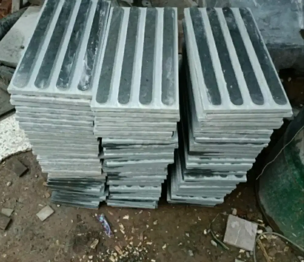 Granit Alur Untuk Pemandu Arah Tuna Netra