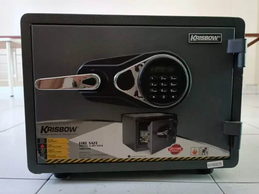 Brankas Krisbow 50x43x40cm Kondisi Baik Ex Pemakaian Pribadi