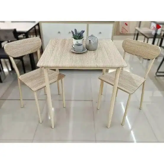 DIJUAL MEJA MAKAN SELMA LAMIRA