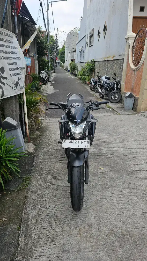 Honda cb 150 street fire 2017