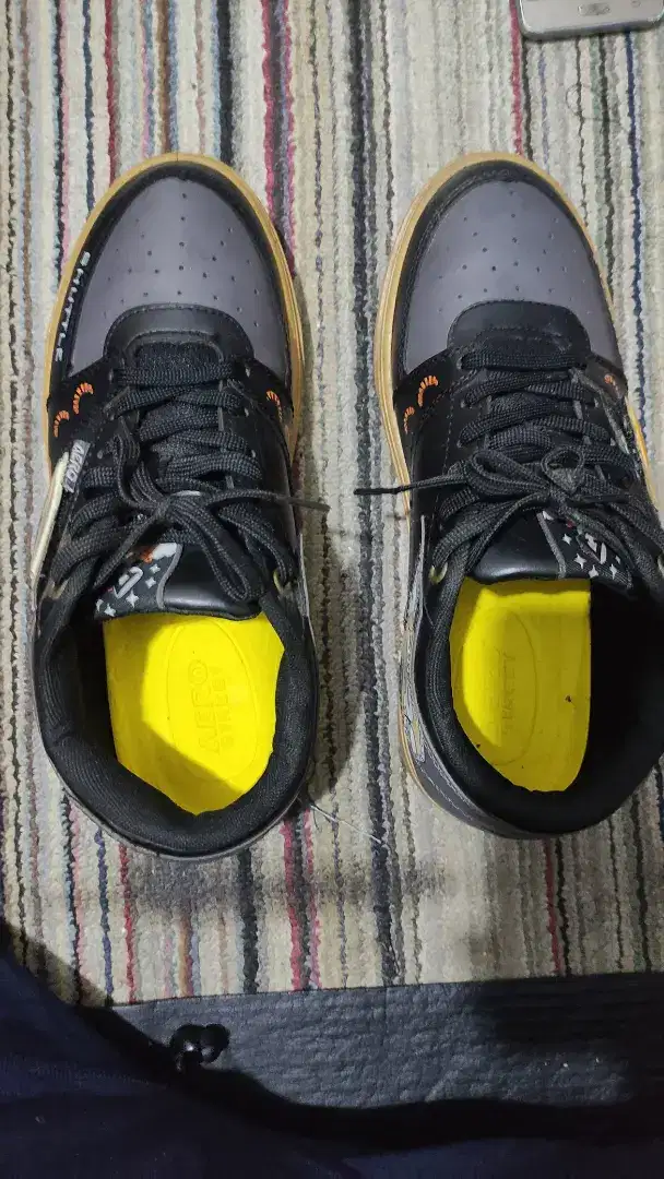 2 pasang Sepatu aerostreet size 43 msh bagus jarang dipakai