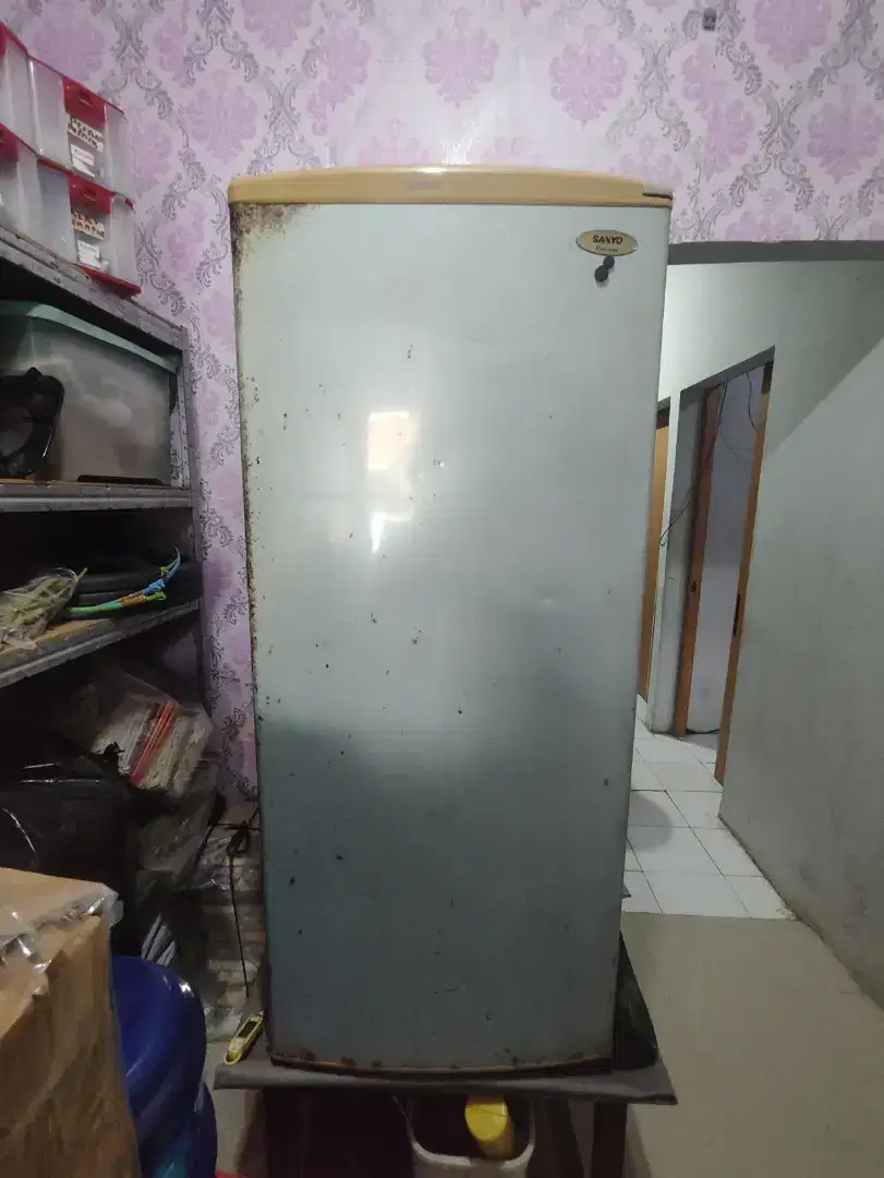 Freezer SANYO second