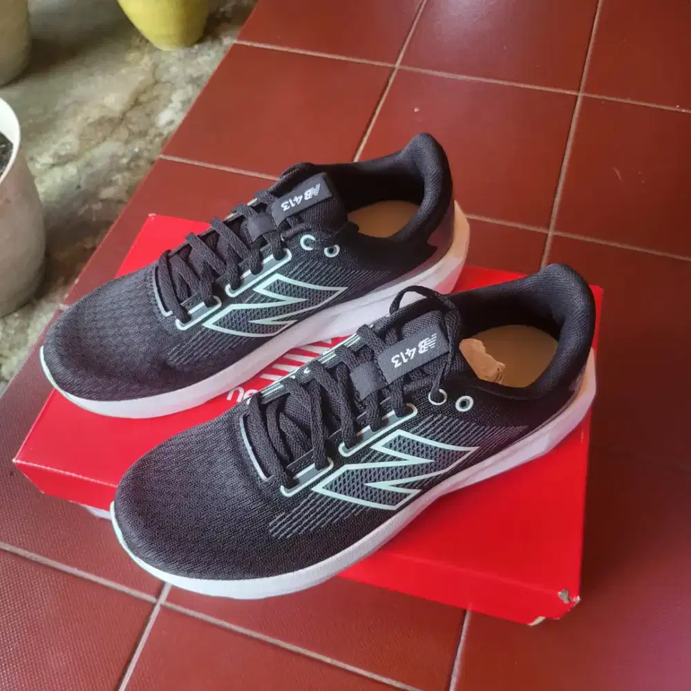 Sepatu NB W413LG3 Running course No 43