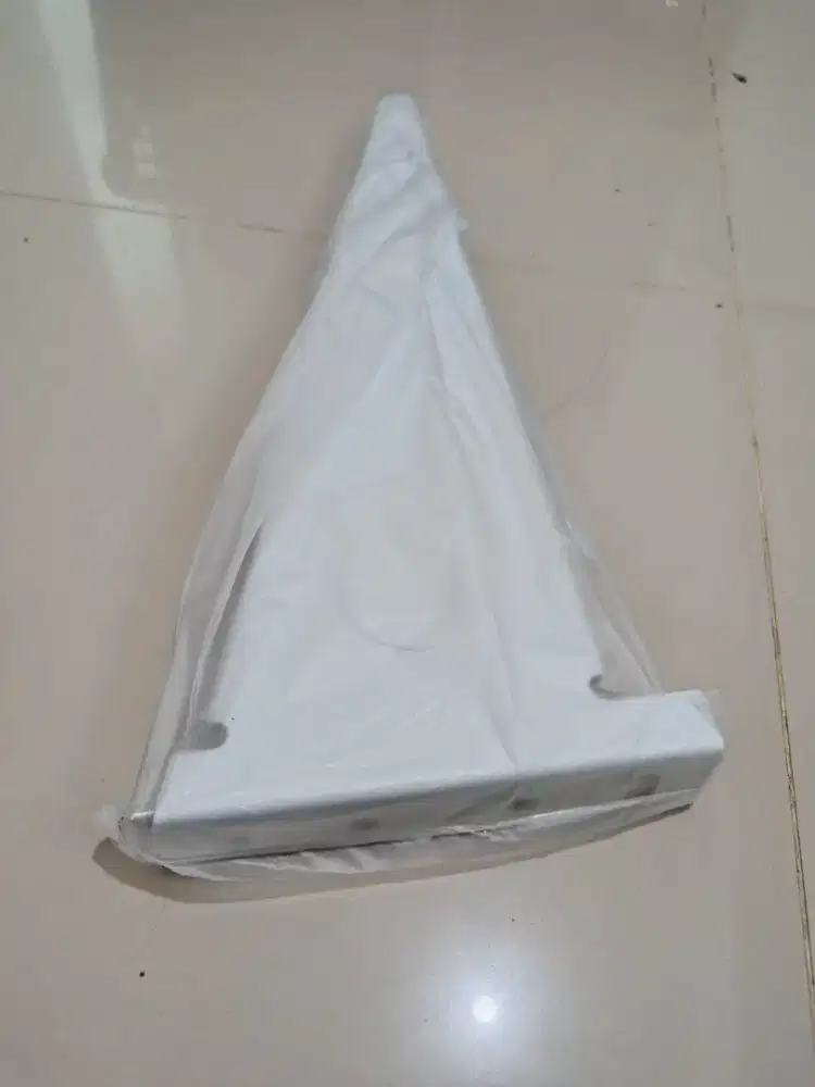Breket outdoor AC untuk 1pk