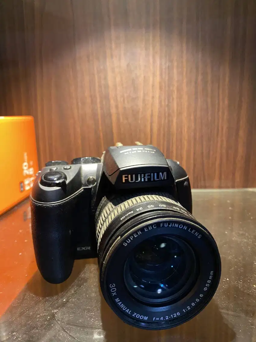 Fujifilm FinePix HS25 EXR