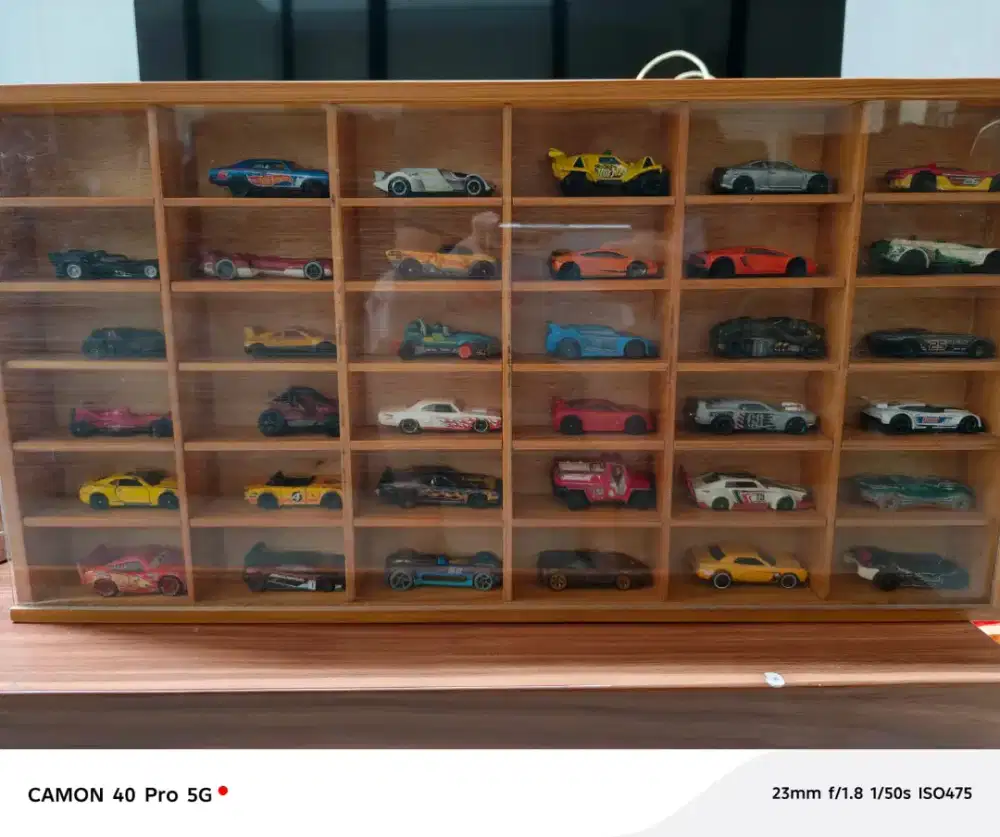  Hotwheels Tomica Mix 71pc Used Decluttering Sale, selling as is