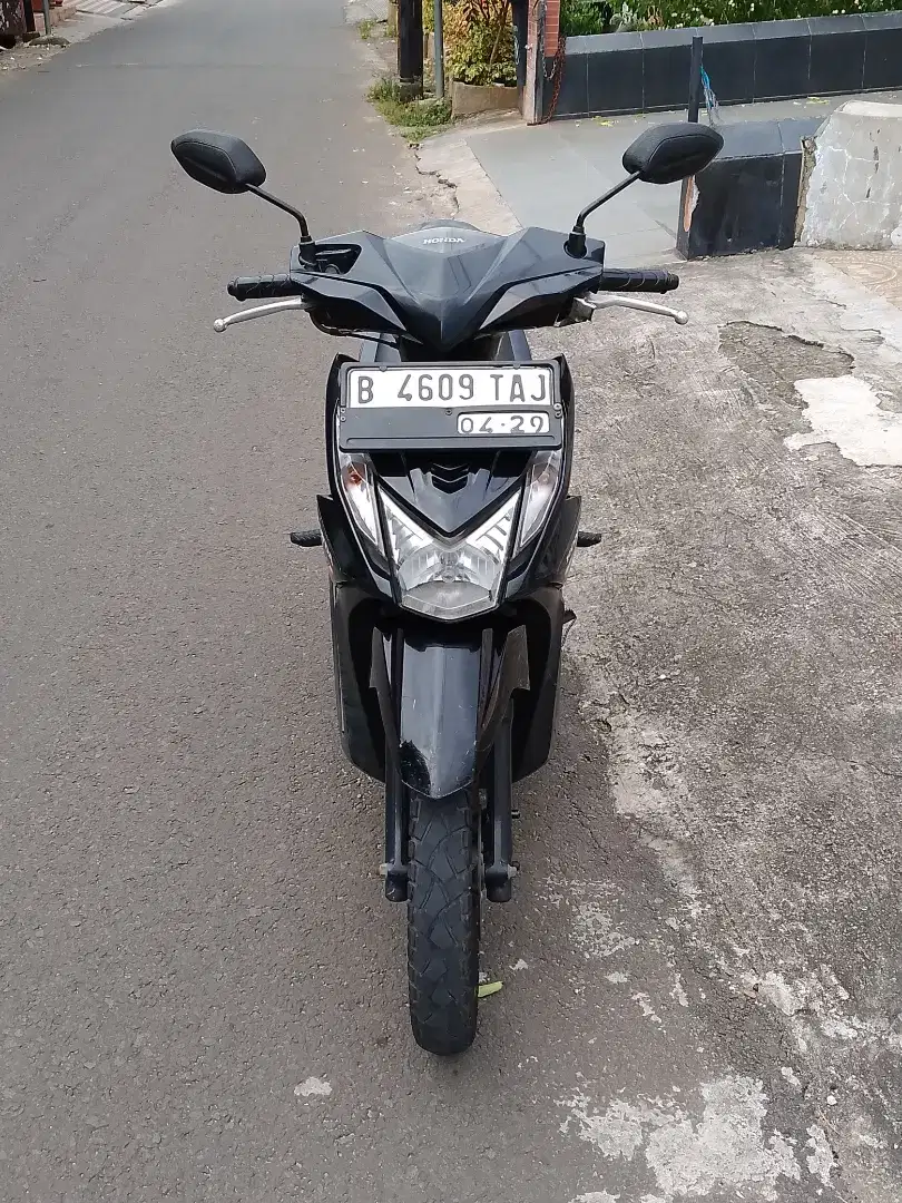 Jual motor Honda Beat thn 2014 pajak hidup, HARGA NET/ PAS