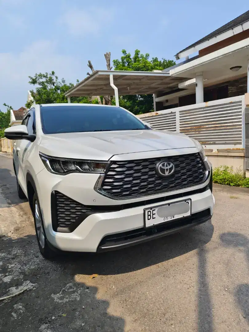 Innova Zenix V Matic 2023