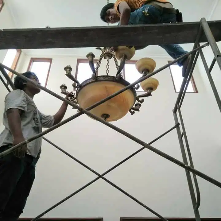 menerima jasa pasang lampu hias gantung surabaya,sidarjo