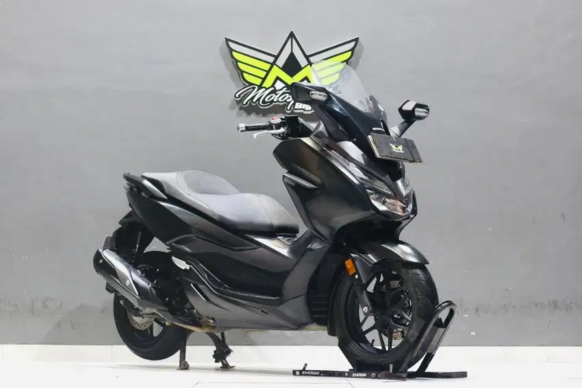 Honda Forza250 abs 2019 like new piaggio vespa GT200 xmax