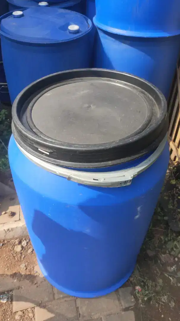 Jual drum plastik biru 200liter