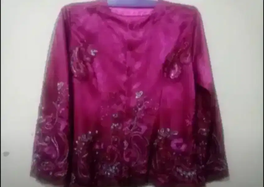 PRELOVED ATASAN BRUKAT FULL FURING KANCING DEPAN