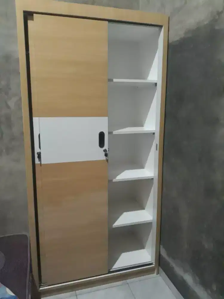 Almari baju pintu sleding
