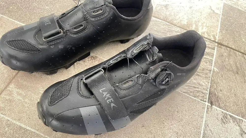 Original Sepatu sepeda Lake 43