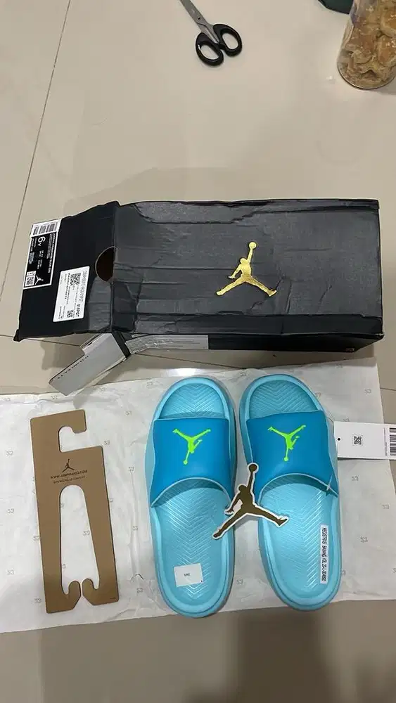 Sendal jordan original unisex