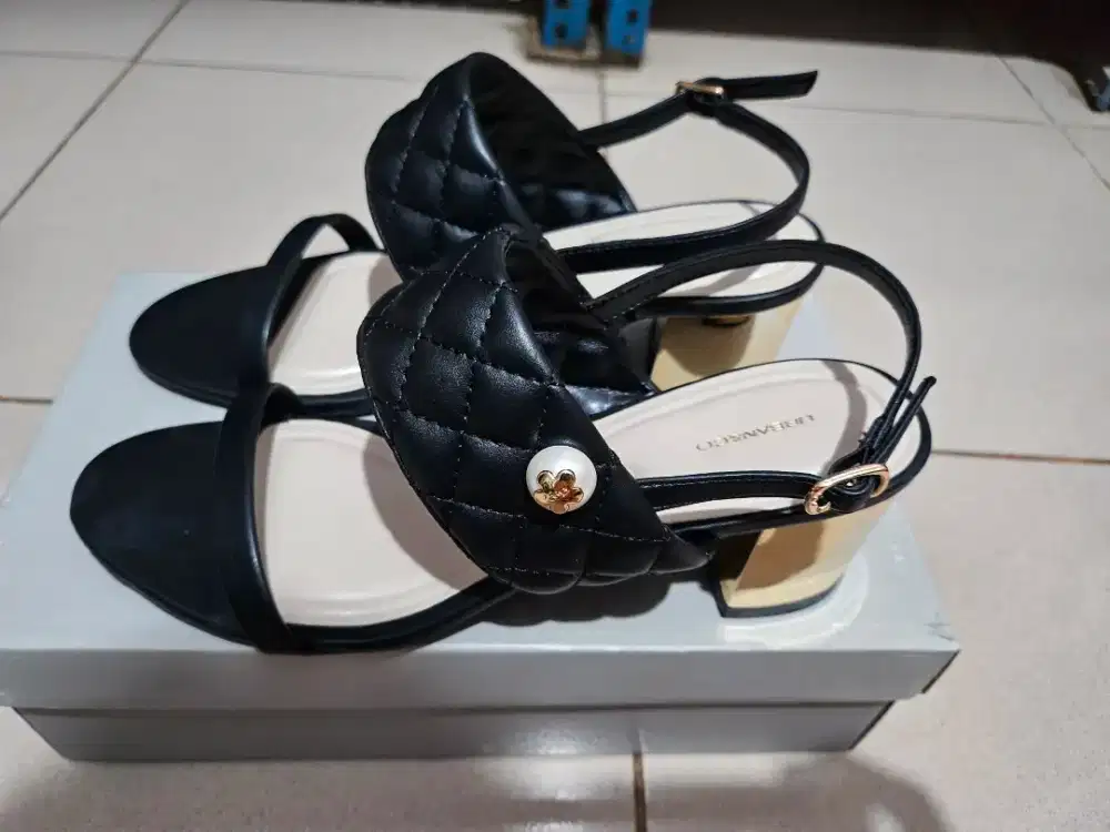 High Heels Larson Black Urban & Co ( New) Ukuran : 39