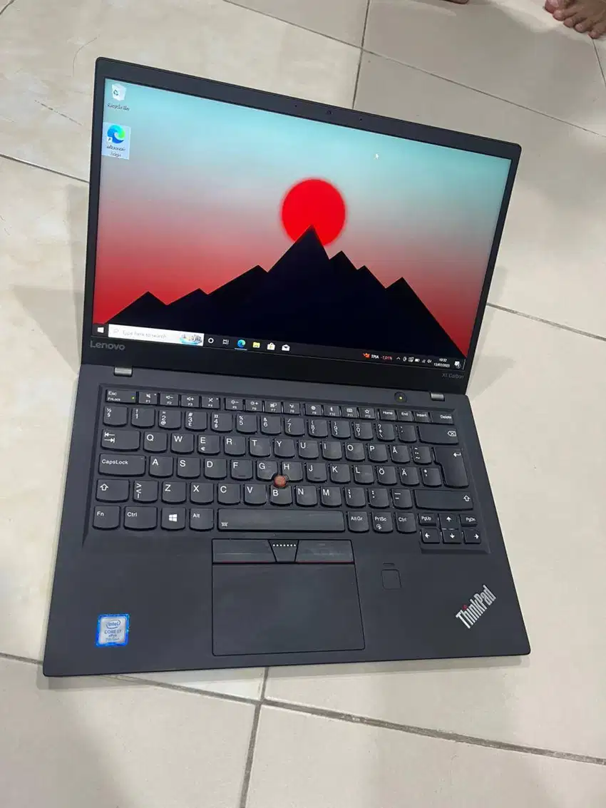 ‬Lenovo Thinkpad X1 Carbon 16/256gb intel i5 gen 7Th