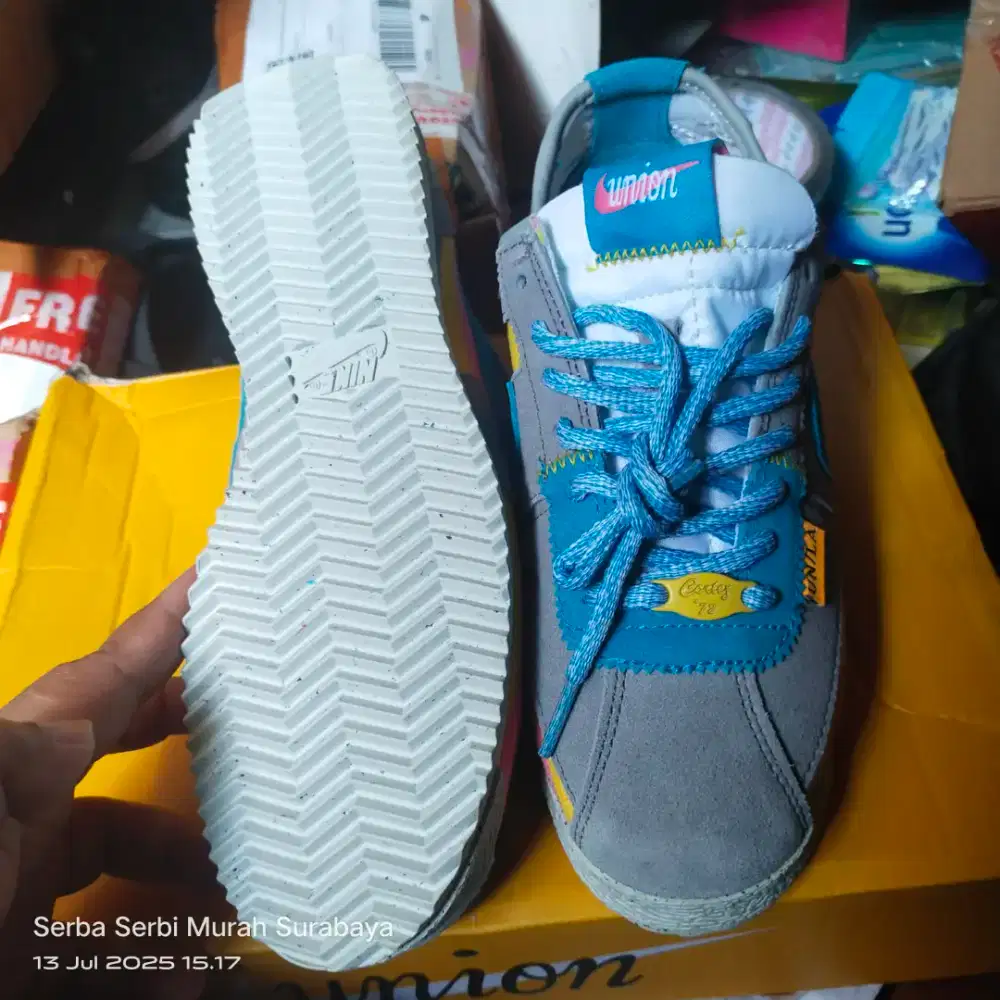 Sepatu Nike union rainbow size 38