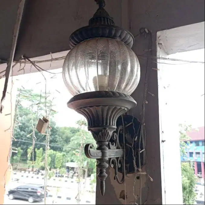 Lampu Dinding Hias Teras Outdoor Vintage