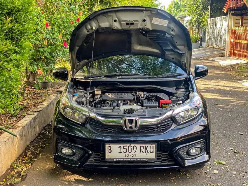 Honda Brio E CVT 2022 Hitam