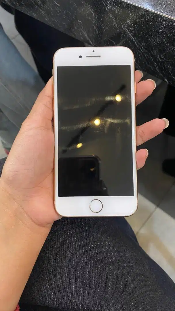 Iphone 8 Gold 64gb Smartfren only