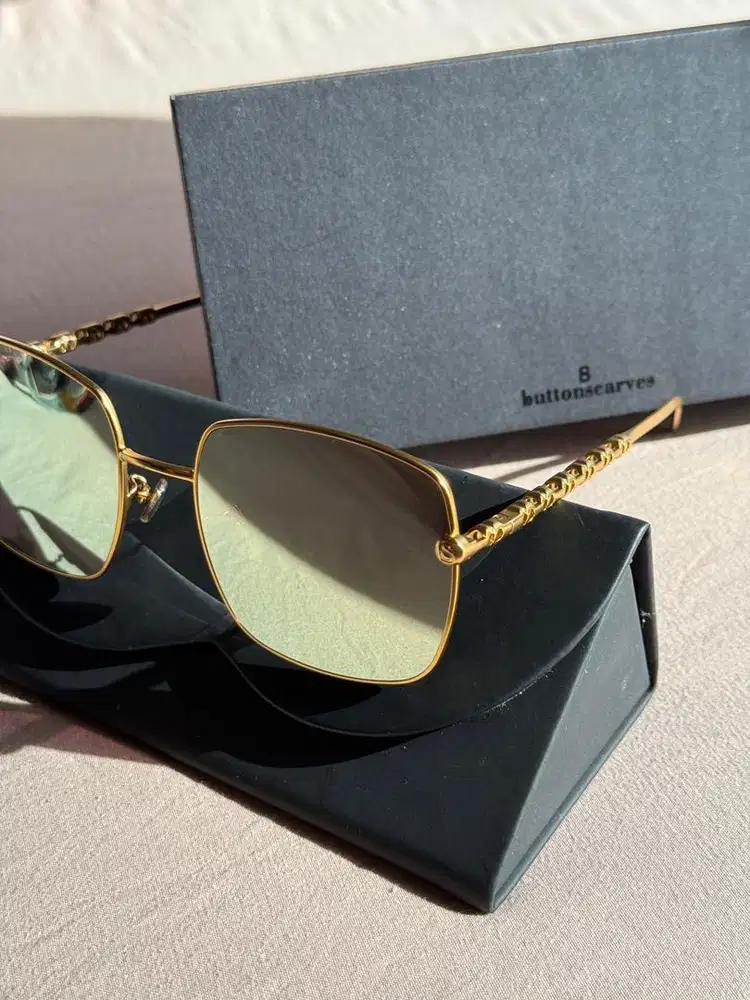 kacamata buttonscraves becca