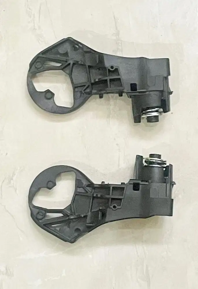 Dudukan spion Innova Reborn 2020