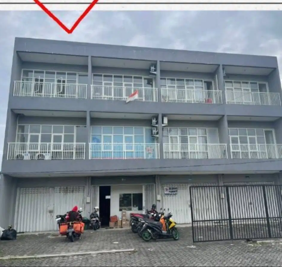 Dijual  Disewakan Ruko 3 Lantai Dian Istana