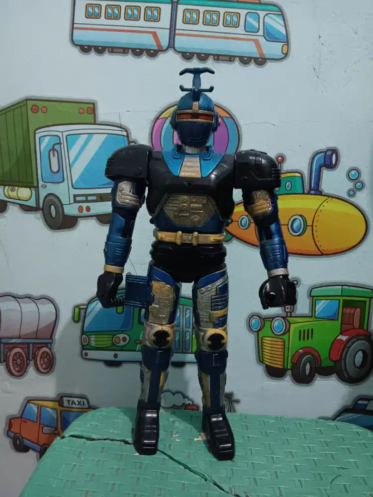 Action figure bettle borg jadul