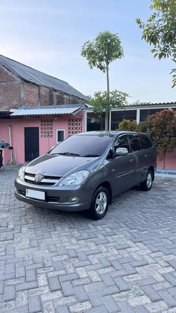 innova G AT 2007 bensin warna abu metalik