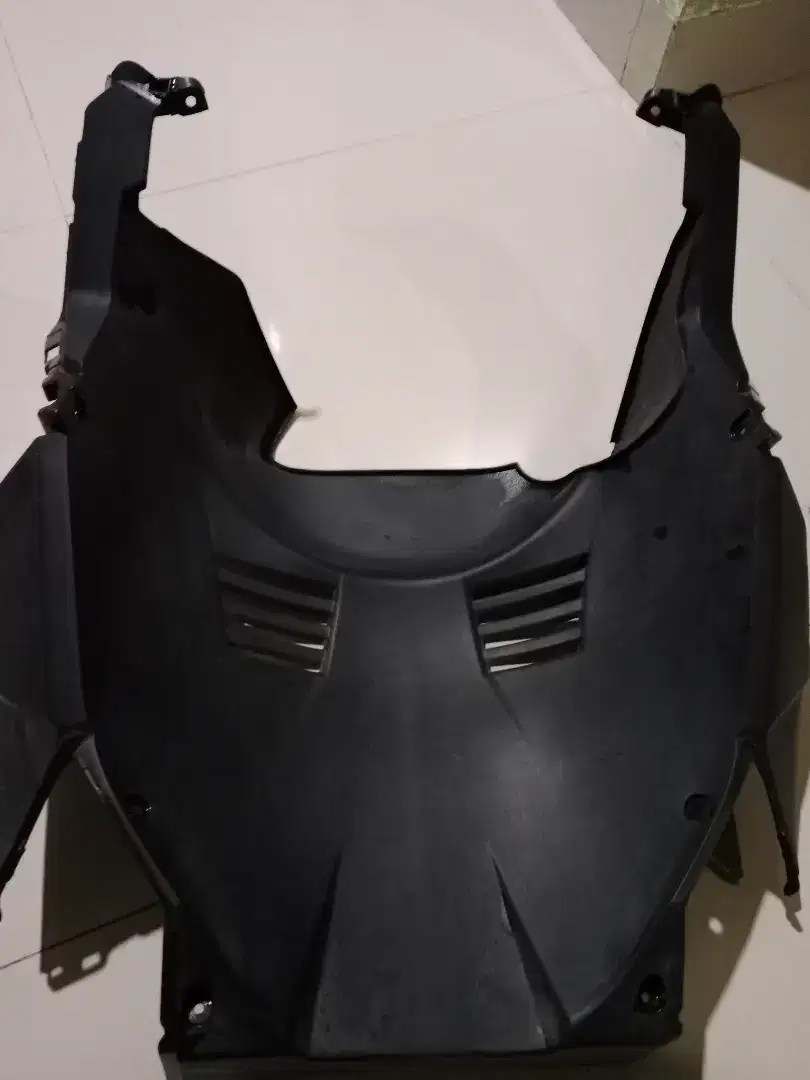 Cover fr lower motor adv nego