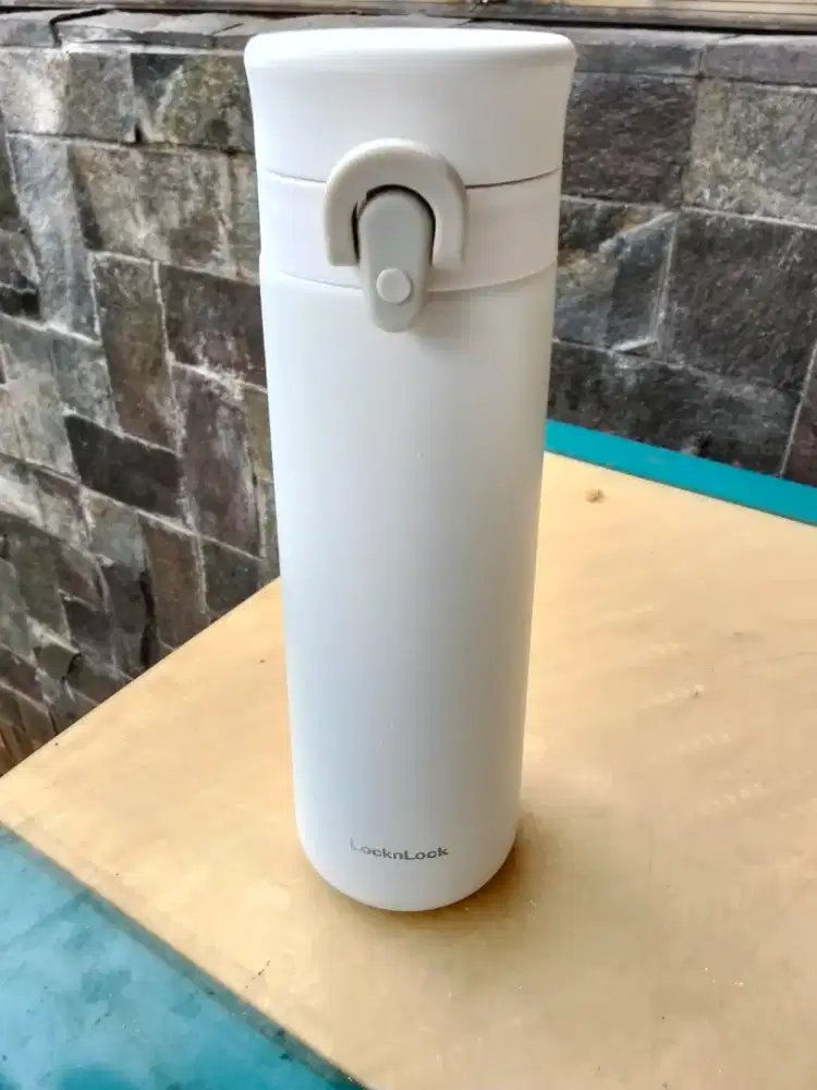 Tumbler putih lock n lock prodia