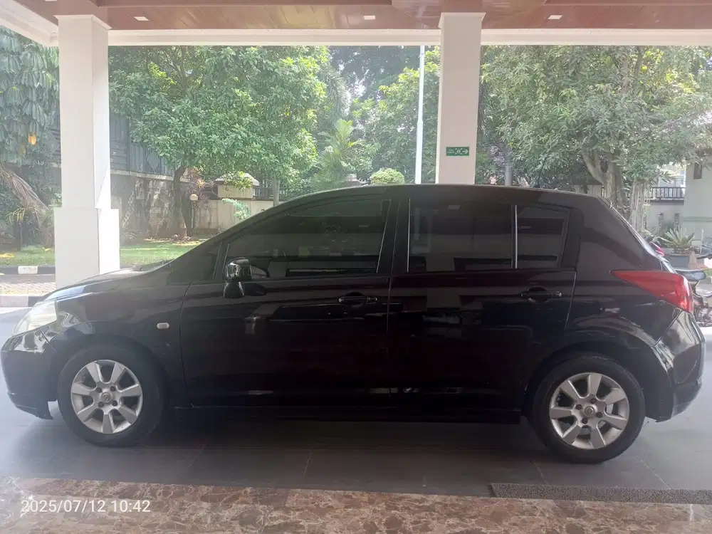 Nissan Latio 2006 Bensin