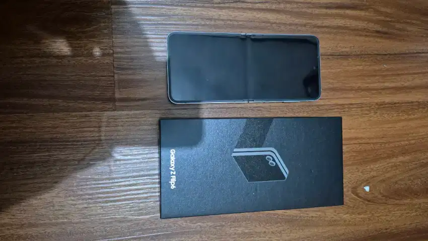 WTS SAMSUNG GALAXY Z FLIP 6