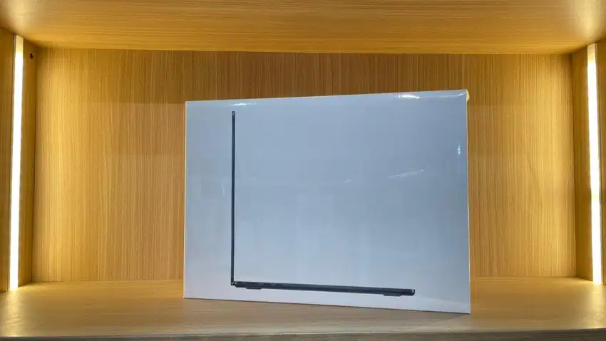 MACBOOK AIR M2 NEW