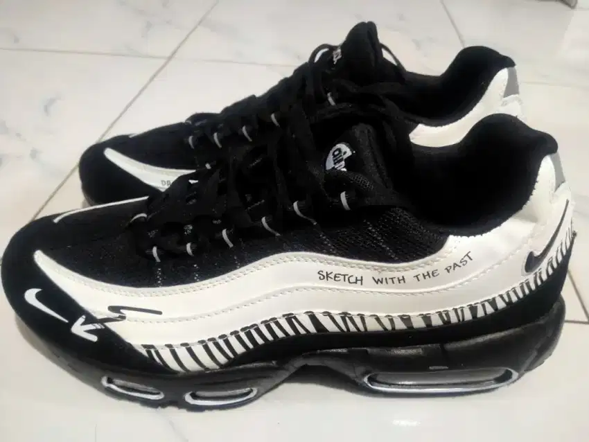 Nike Air Max 95 Sketch sz 46