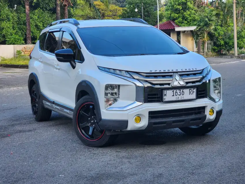 LOW KM 50RBAN xpander cross rockford 1.5 putih 2020 fullorisinil