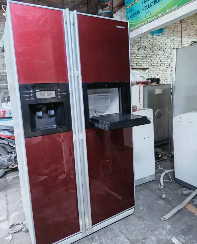 Kulkas jumbo SBS kupu tarung