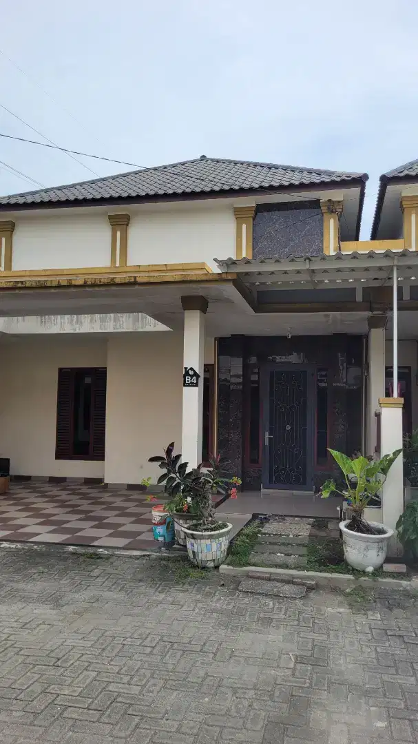 Disewakan Rumah dalam Cluster