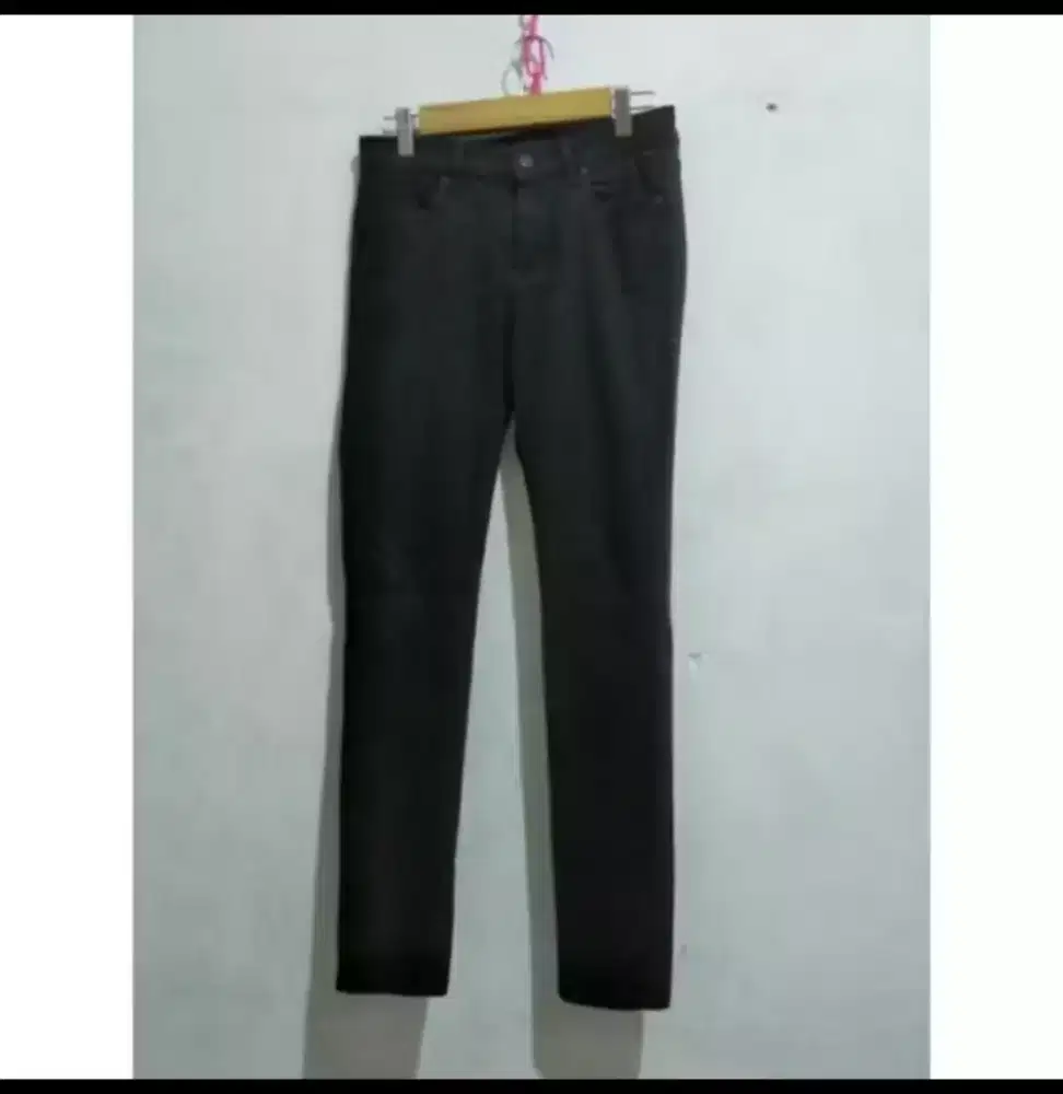 Celana Pensil UNI QLO Ladies Size 27