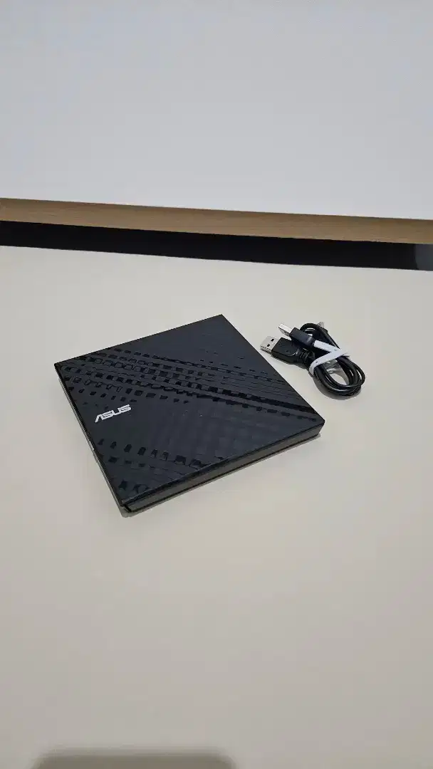 Dvd eksternal asus slim 08d2s-u /dvd rw /optical drive kondisi normal