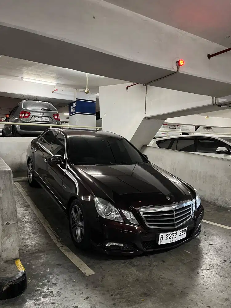 Mercedes benz E250 avantgarde 2010 purple mercy E250 2011 e250 2012 bu