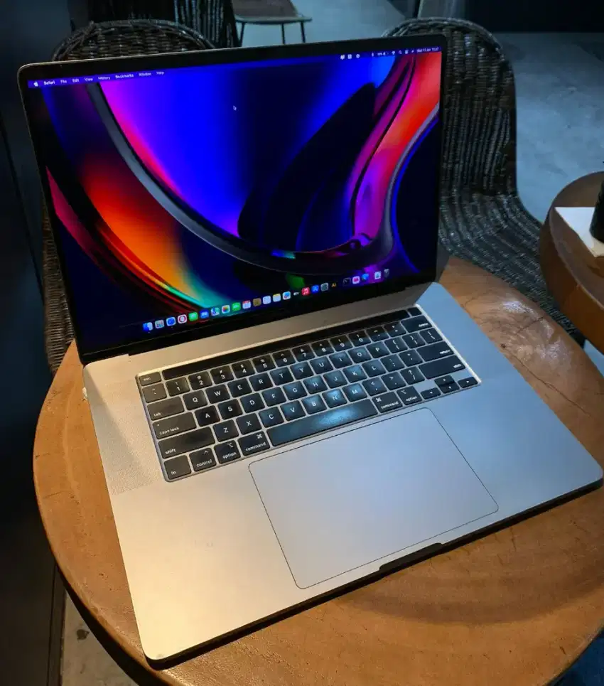 Macbook Pro 2019 16 inch i7 Touchbar