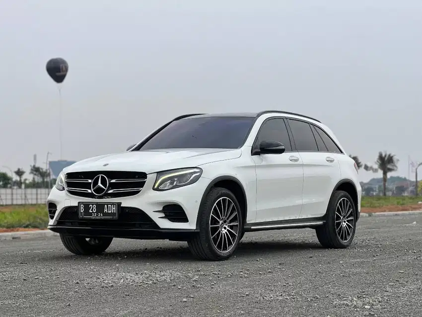 (DP 5JUTA) MERCEDEZ BENZ GLC 200 AMG (NIGHT EDITION) 2019 WHITE PUTIH
