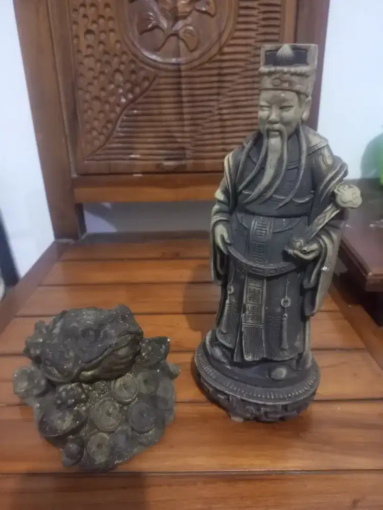 Dijual patung dewa uang