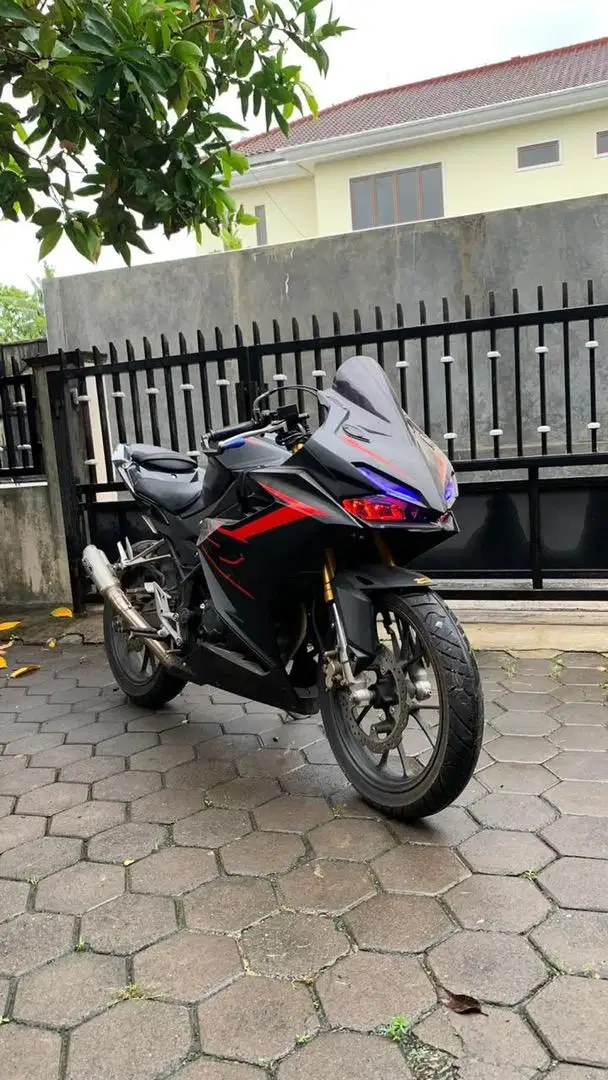 Jual Cepat CBR 150 R Victory Matte Black