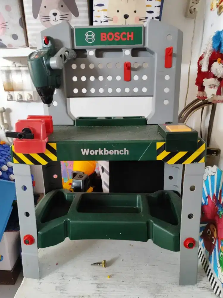 Bosch workbench mainan anak pertukangan